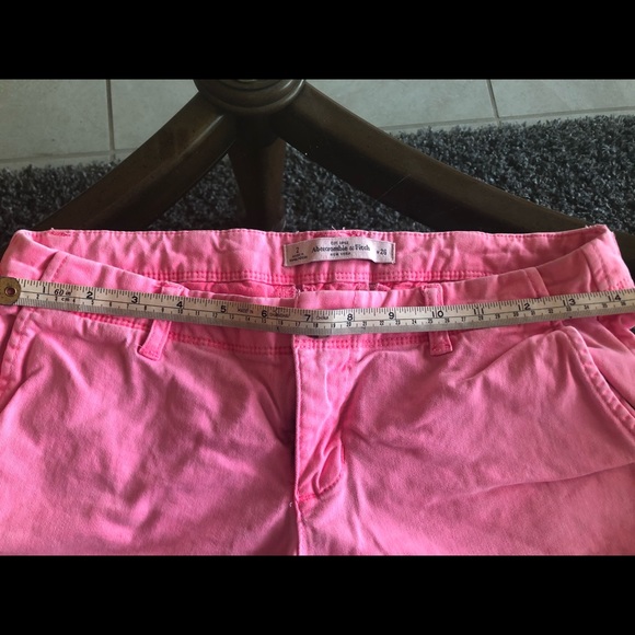 Women’s shorts - Picture 2 of 4